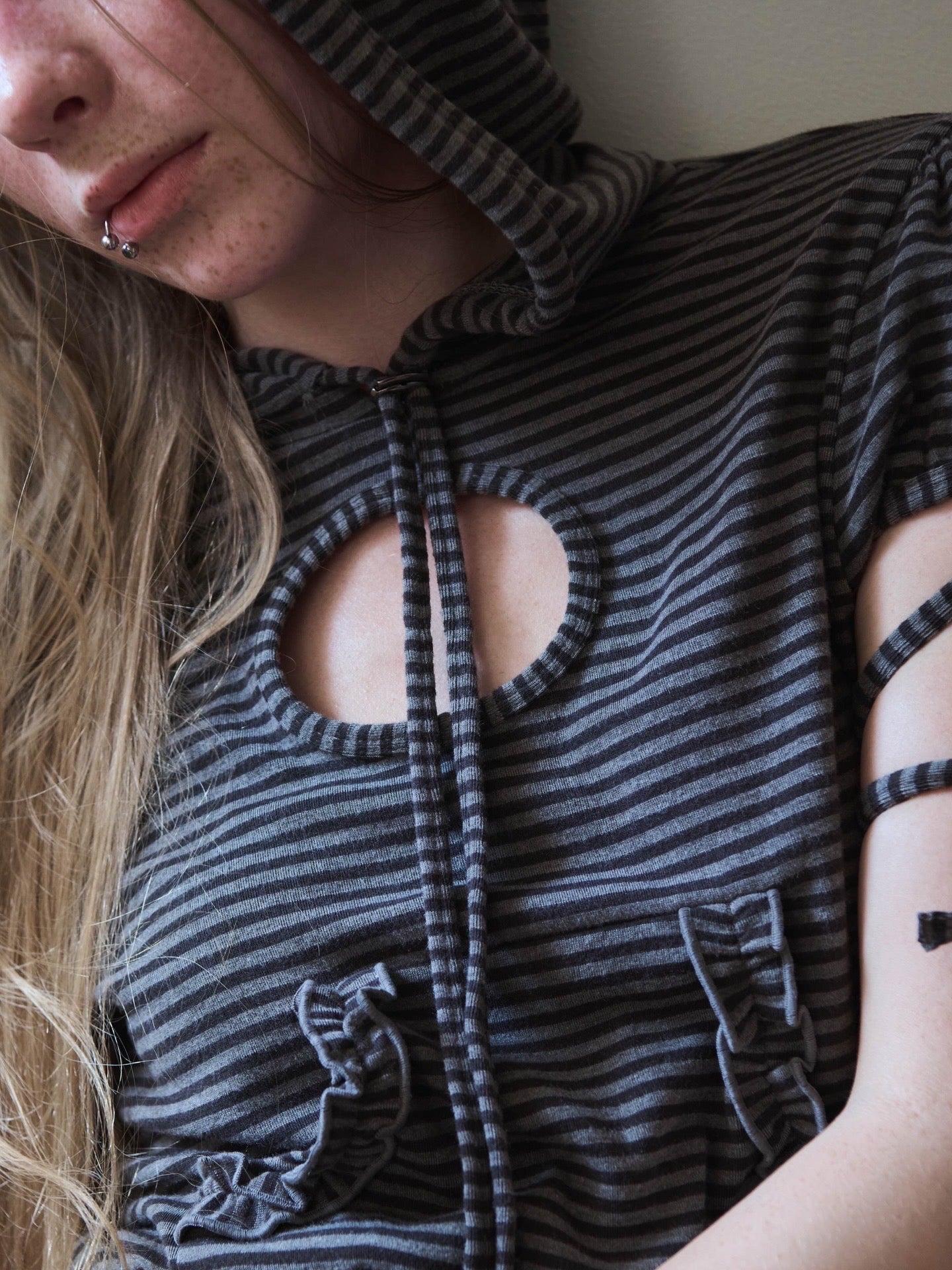 COUTHY STUDIO - Key Striped Hoodie