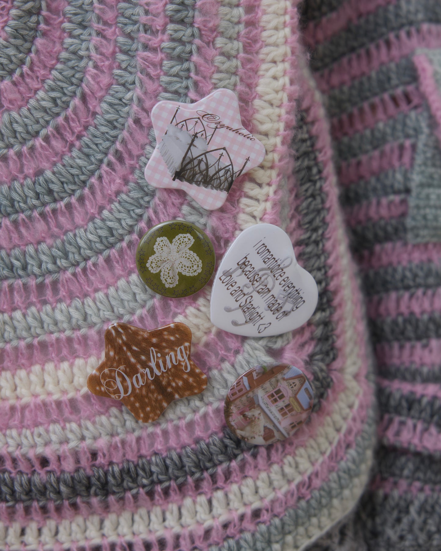 HOLECO Pin Set 📖🔍