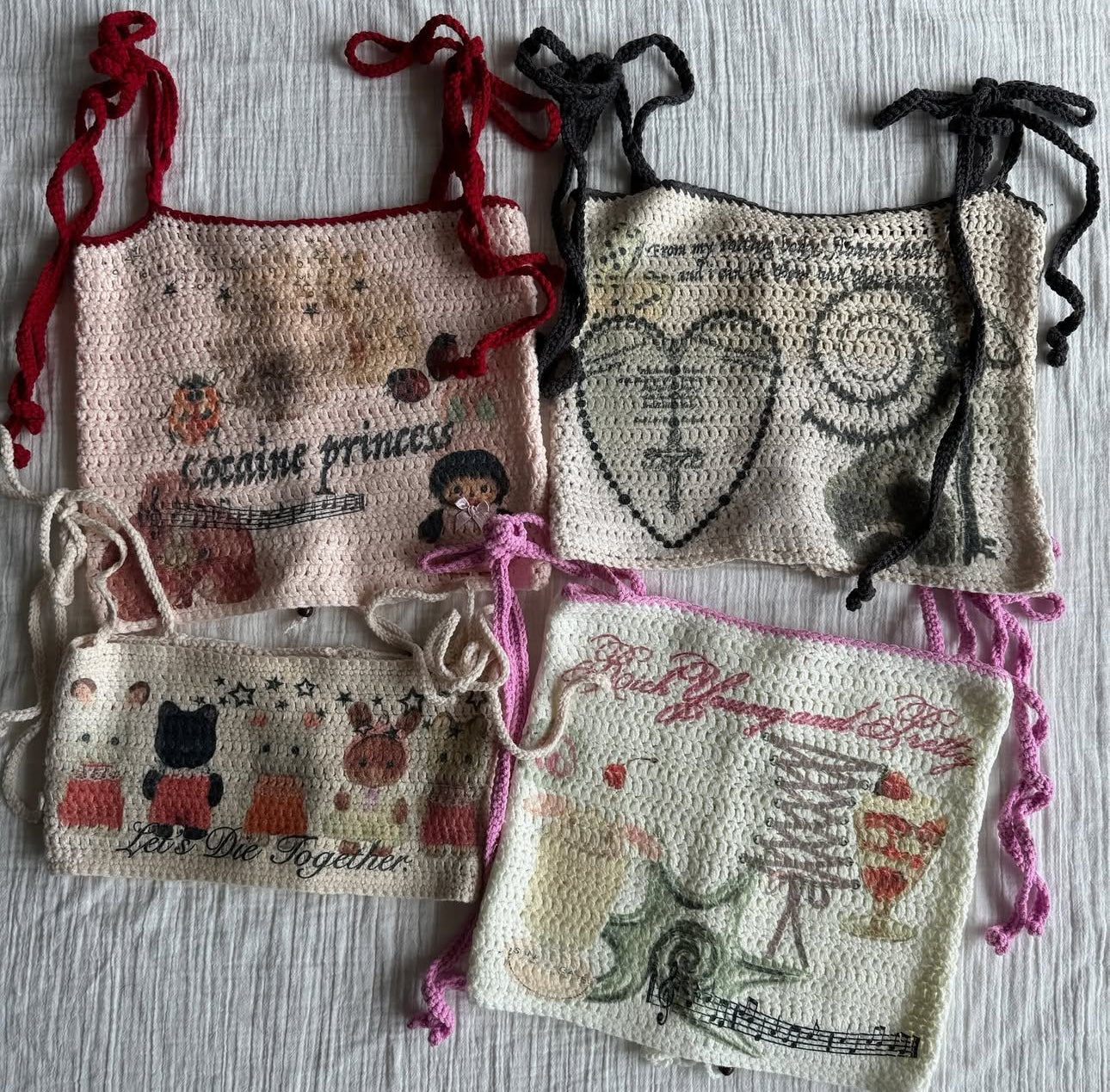 HOLECO Knit Printed Top 01